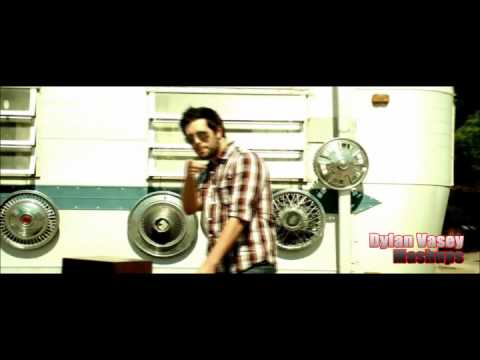 Party In The USA - Miley Cyrus Vs. JoJo Vs Jay Z