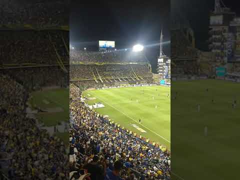 "La Bombonera espera a Diego Maradona" Barra: La 12 &bull; Club: Boca Juniors &bull; País: Argentina