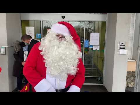 Lendavainfo.CoM // Božiček na otroškem oddelku murskosoboške Splošne bolnišnice (23.12.2021)