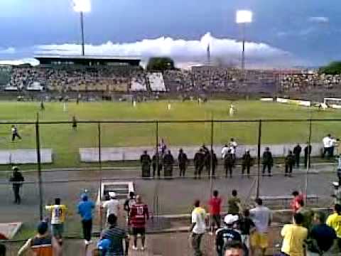 2° GOL - Brasiliense (2) X Ponte Preta (1)...hehehe