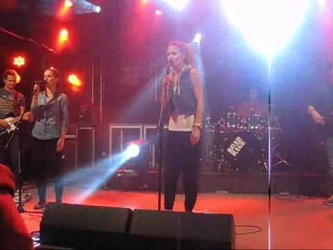 Paulina Lulek z zespolem