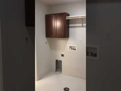 4.5 Bathrooms ! 4 large bedrooms! Close to CWU - Video 2 of 2