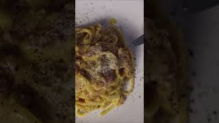 Download lagu Pasta Carbonara like in Restaurant 👌 #shorts mp3