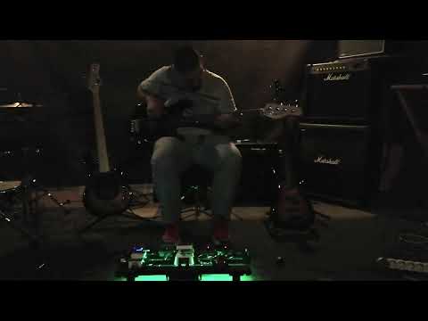 Home Special frettless precision bass/Hartke TX600/HX112/HD500