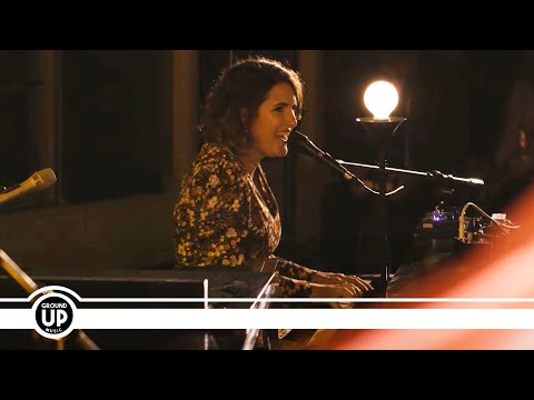 Michelle Willis - Green Grey (Live)