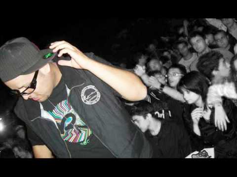 GIA YOUNG  - JAH MUSIC