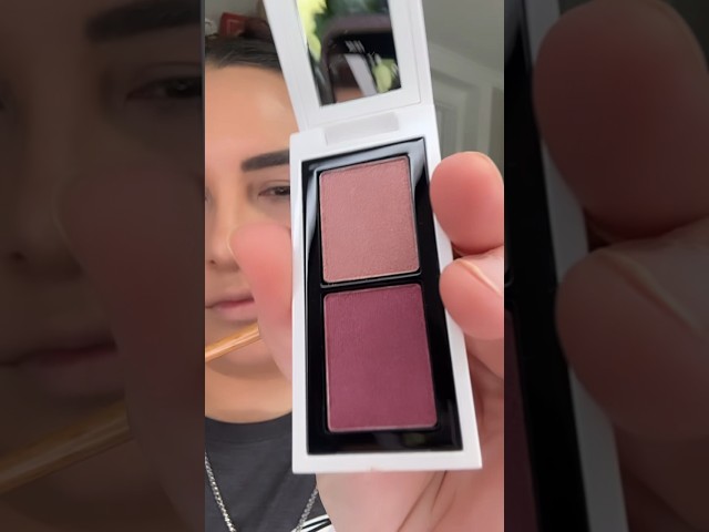 Vídeo relacionado con SS| Double S Beauty - Eyeshadow Palette | Sombras de Ojos Ingredientes 100% Veganos | Paletas de Sombras de Ojos 3 Tonos Saturados + 3 Perlados | Extracto de Romero y Cúrcuma + Aloe Vera + Vitamina E