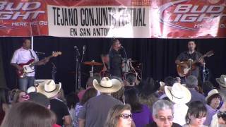 Conjunto Califas 2011 Tejano Conjunto Festival Debut.wmv