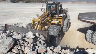 Caterpillar 992K Wheel Loader Loading Cat 777F Dumpers With Aggregates - Interkat SA