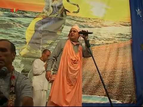 2011 09 11 Evening kirtan part 1