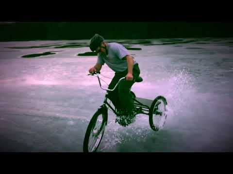 Tricycle ice drifting