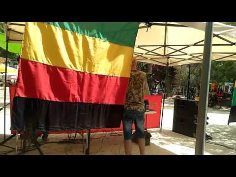 Deep in the ocean (live) - Med Dred & Dub Caravan