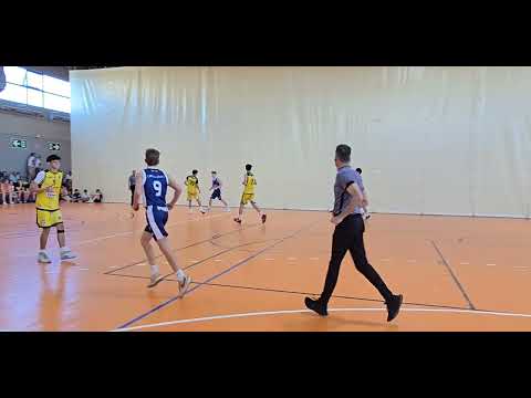 Picken Claret vs Valencia basket B