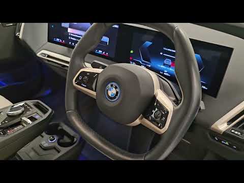 BMW iX BLUE WITH CREAM - Image 2