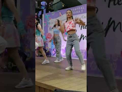 220403 (Karina Fancam) Cm Cafe Trainee - Ice Cream @ Cm Cafe & Guru Market - CentralPlaza Rama 3