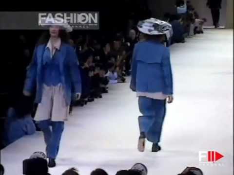 "Issey Miyake" Autumn Winter 1992 1993 Paris 2 of 3 Pret a Porter Woman by FashionChannel