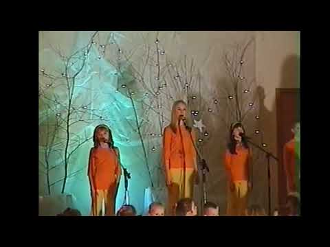 Ziemassvētku dziesmu popūrijs - Ādažu bērnu ansamblis  "VĒJUPĪTE"