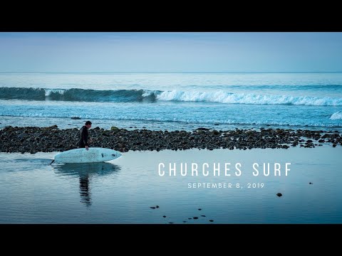 Kaunis surffaus kirkossa