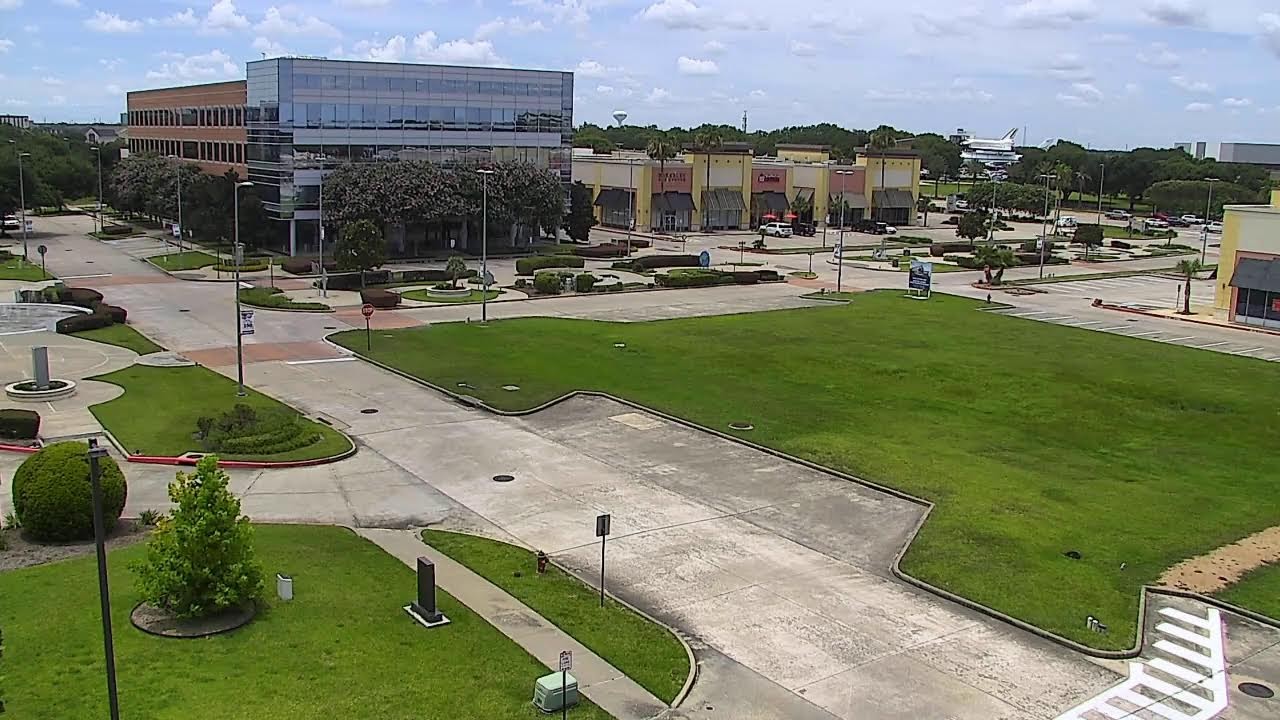 Live webcam view of Nassau Bay City Plaza