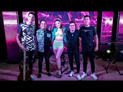 Julia Garcia - Ya no vives en mi/ Amigos no por favor/ Ven junto a mi