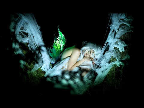 Laura Gortat feat. Michał Wrzos - Ćmy (Official Music Video)