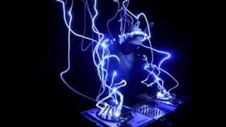 Rob Young Feat. Dominate, Lose Me