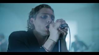 Download lagu 5 Seconds Of Summer - TEETH ( Trailer) mp3