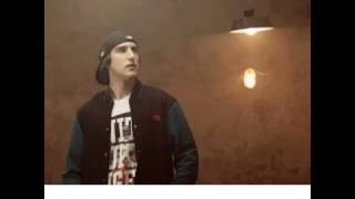 Porta - Sinopsis  (LETRA)