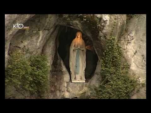 Chapelet à Lourdes