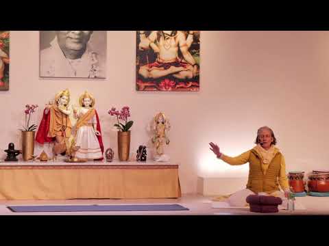 Yogastunde "Umkehrstellungen" mit Premala - Yoga Vidya Ashram Live - 16:15 Uhr 21.02.2022