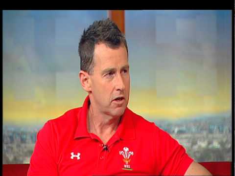 Nigel Owens talks about Brian O'Driscoll | Ireland AM