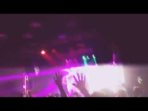 A TRE PASSI DA TE- BOOM DA BASH feat ALESSANDRA AMOROSO// live Afterlife PERUGIA// 23-01-2016