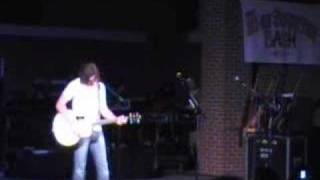 Jake Owen Sings Don&#39;t Think I Can&#39;t Love You