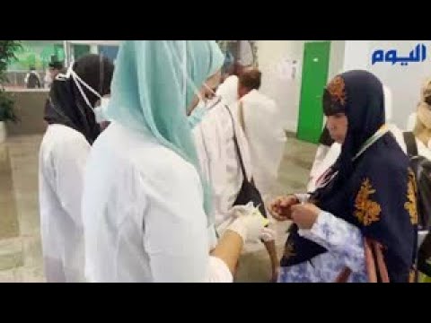 مطار جدة.. نقل الحالات المشتبه بإصابتها بمرضٍ معدٍ إلى المستشفى