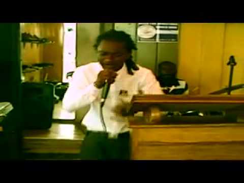 Ras Amankwatia Tafari - am not Afraid viral video