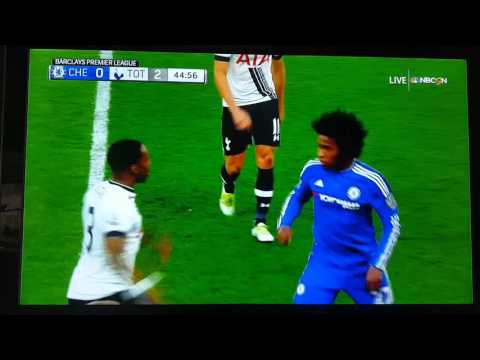 Willian fight with Rose, Chelsea vs. Tottenham, MAY 2016