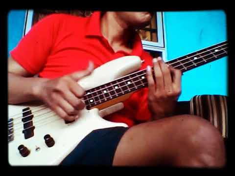 Fender urge bass with EMG j set + EMG BQC preamp