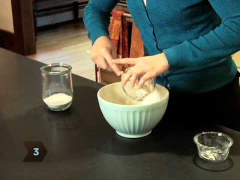 How to Make Cake in a Jar (with Hallmark Magazine)