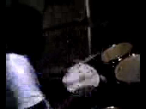 AE/DRUMMA BOY PLAYING THE DRUMS PT2