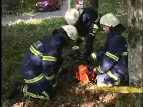 Treuil compact léger à câble avec frein automatique - Capacité de traction directe 1T - Puissance recommandée 3 à 4,8 kW_1