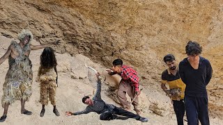 Download lagu A thief attacks the farm! A breathtaking chase in nature mp3 Download lagu A thief attacks the farm! A breathtaking chase in nature mp3
