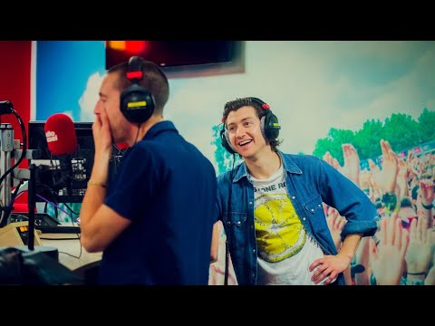 The Last Shadow Puppets in Studio Brussel