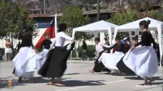 preview picture of video 'Escuela de Tierras Blancas cuenta con nueva multicancha - San Felipe CHILE.'