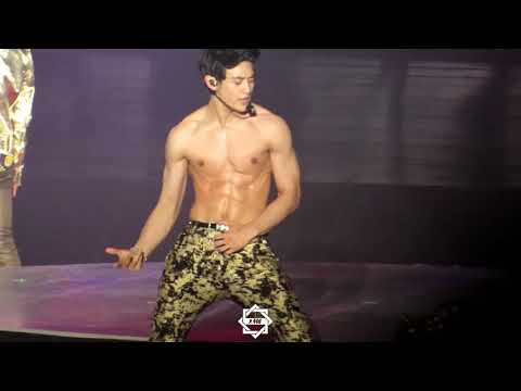 Shinee Choi Minho Abs Shirtless