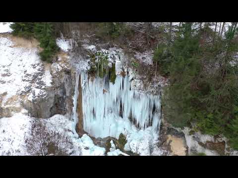 Cascada Pișoaia, înghețată, comuna Vidra, județul Alba, iarna, ianuarie 2020