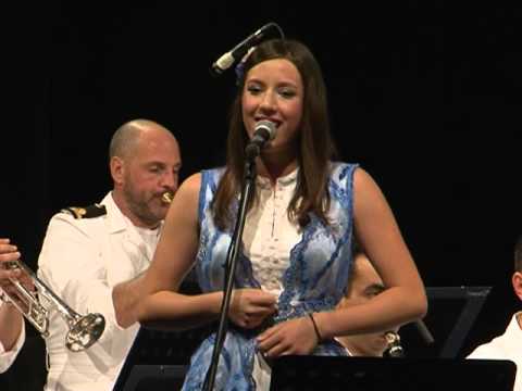 Atina - Danica Nikić i orkestar Ratne Grčke Mornarice