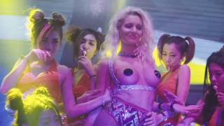 Anca Pop, show Cosmic Cocktail in Macau