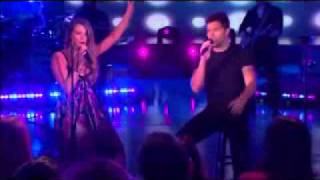 Ricky Martin and Joss Stone - The Best Thing About Me is You (subtitulado).wmv