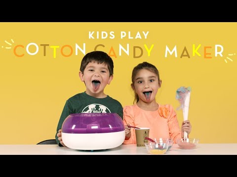 Kids Play with a Cotton Candy Maker  | Kids Play | HiHo Kids