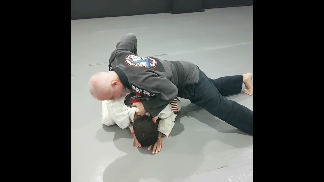 Estrangulamento com lapela nos 4 apoios